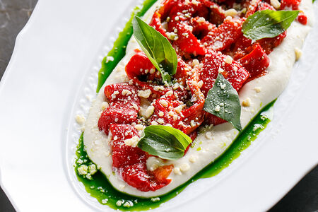 Перец Рамиро с кремом из артишоков