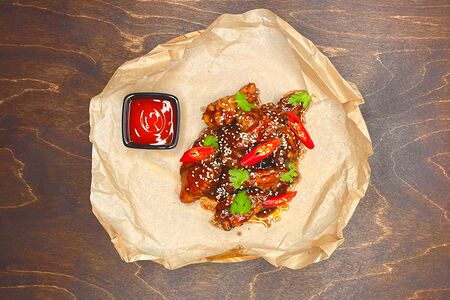 Крылья терияки и соус