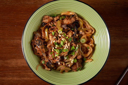 Лапша с курочкой по-кантонски