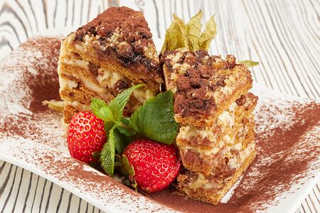 Медовик восточный