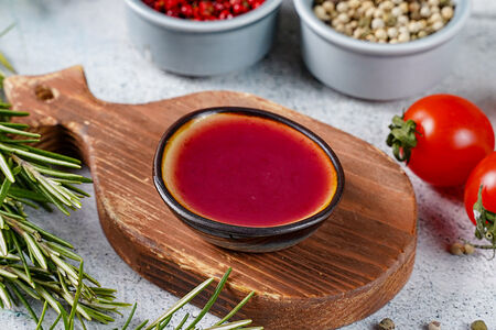 Ткемали красный