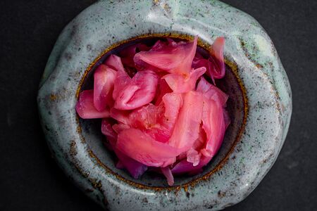 Имбирь маринованный