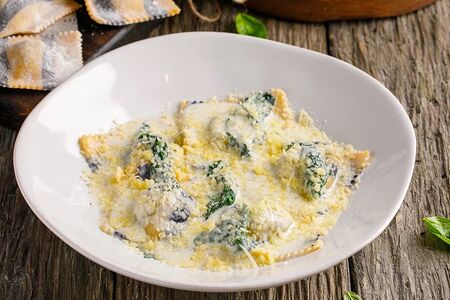 Равиоли с индейкой и шпинатом