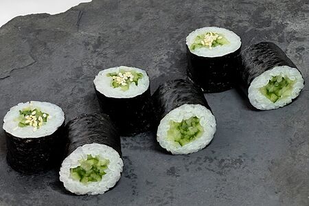 Маки Огурец