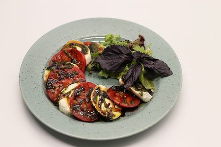 Томато-Капрезе