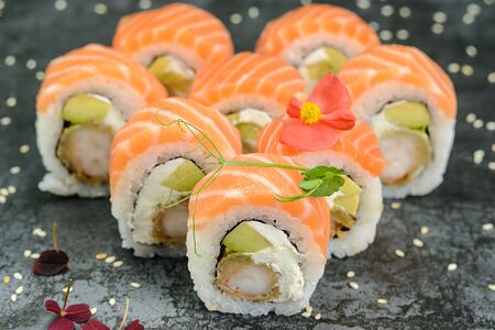 Филадельфия с креветкой темпура