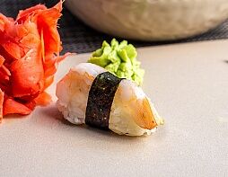 Суши с креветкой