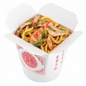 Вок с курицей в сливочном соусе