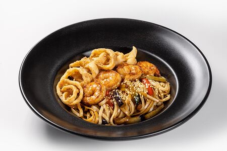 Лапша удон с морепродуктами