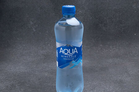 Вода Aqua Minerale газированная