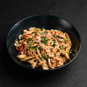 Вок с креветками