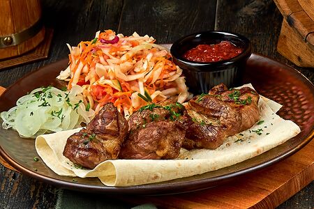 Гарцующий пони