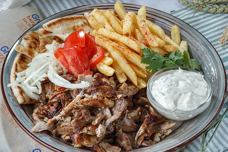 Гиро со свининой макси