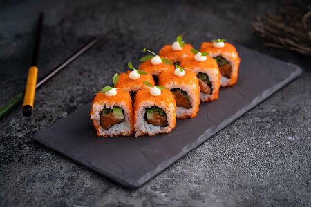 Калифорния с лососем