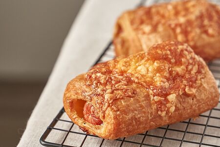 Сосиска в тесте с пармезаном