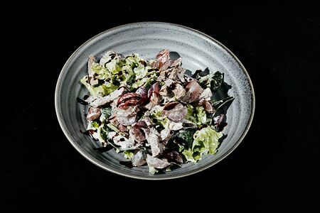 Салат с говядиной и винoградом