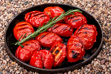 Томаты на мангале