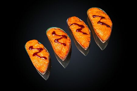 Мидии запеченные 4 шт