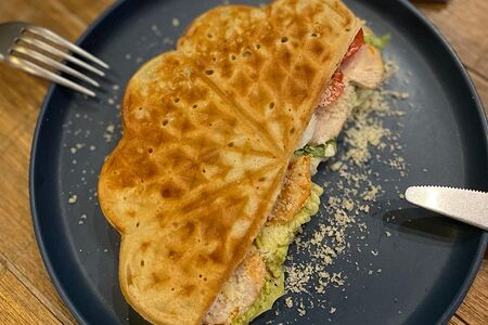 Вафля Цезарь с курицей