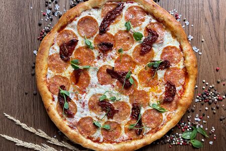 Пепперони с вялеными томатами