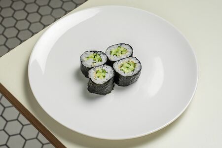 Ролл Огурец