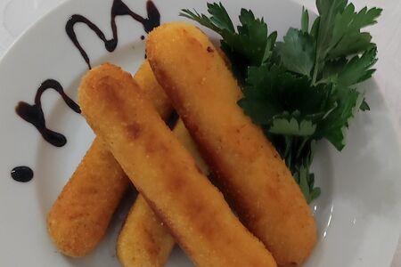 Картофельные палочки с сыром