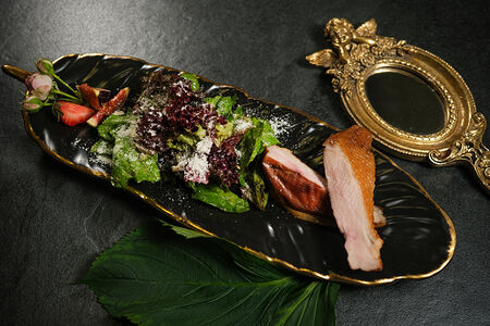 Салат с подкопченной уткой