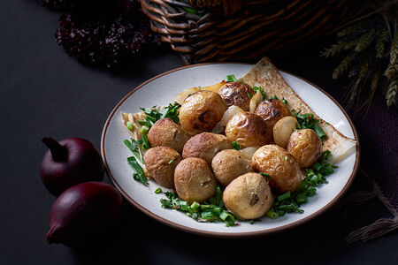 Гуйруг из мини-картофеля и грибов