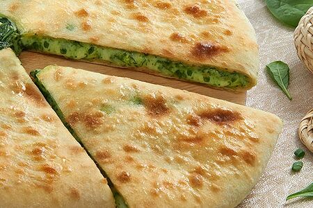 Осетинский пирог с сыром и шпинатом