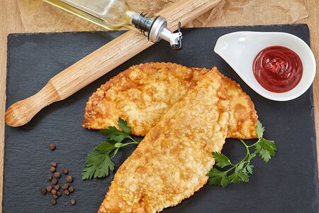 Чебурек с говядиной и свининой