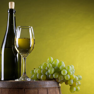 Սպիտակ անապակ գինի Եռանկյունի