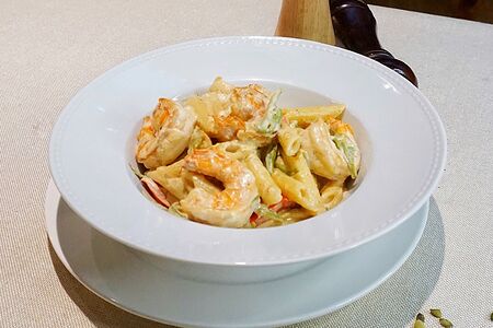 Пенне с креветками и цукини