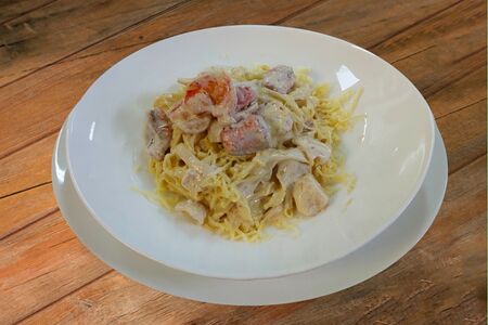 Паста с морепродуктами в сливочном соусе