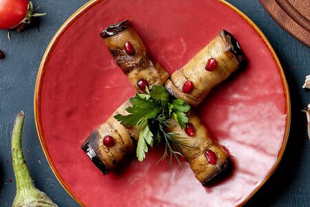 Рулетики из баклажанов