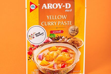 Паста карри желтая Aroy-D