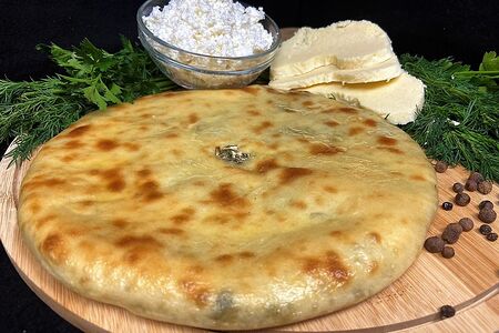 Пирог с сыром, творогом и зеленью