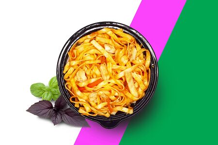 Wok с курочкой острый