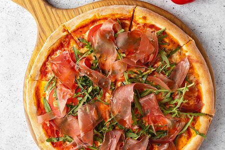 С пармой и руколой