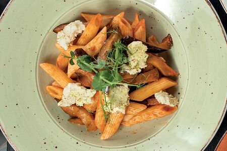 Паста с баклажаном и адыгейским сыром