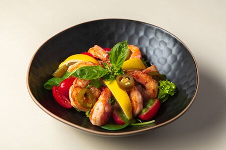 Жареная тигровая креветка