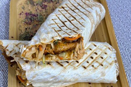 Шаурма из курицы в лаваше