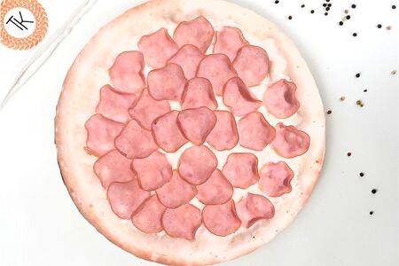 Пицца ветчина с сыром