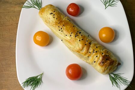 Рулет с сыром и колбасой