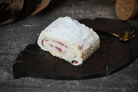 Меренговый рулет