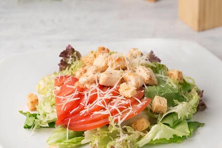 Салат теплый с курочкой и сыром