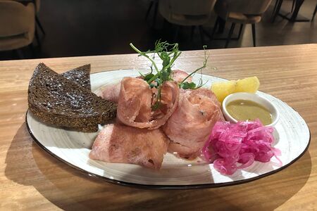 Строганина из пеламиды