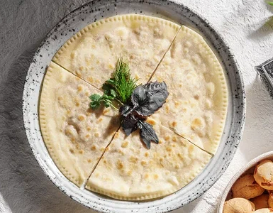 Кутаб с зеленью и сыром