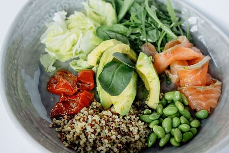 Салат с семгой слабосоленой и киноа