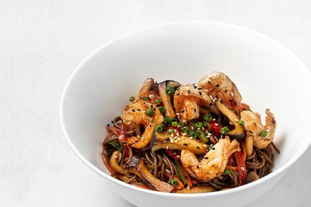 Гречневая лапша с креветками