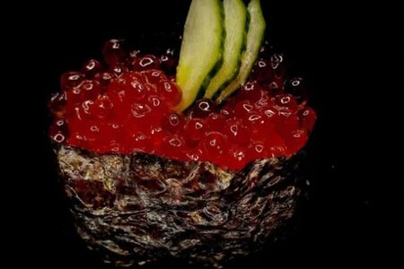 Гункан Икура